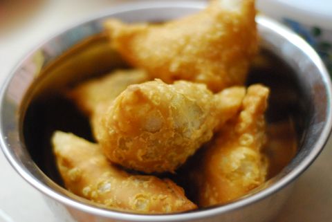 Homemade chicken shingara — box of six