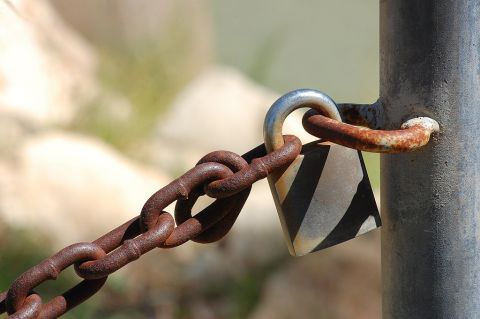Heavy chain cycle lock with two keys