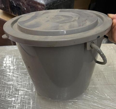 Bucket, mug and bathroom starter set